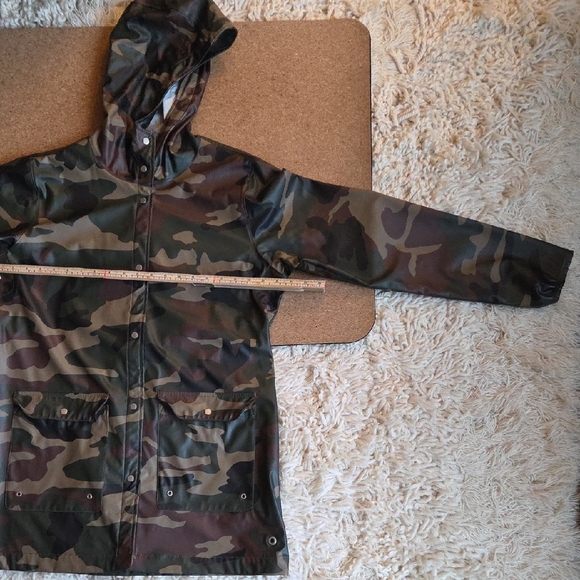 Hershel Camouflage Hooded Raincoat - Picture 3 of 16
